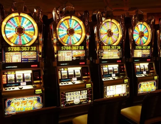 Top Tips for Playing Slot Games at Online Casinos